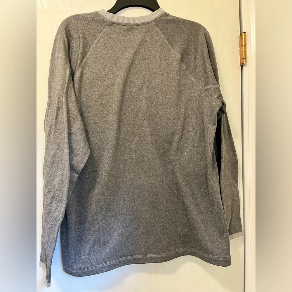 The North Face Mens Gray VaporWick Long Sleeve Shirt base layer Size Medium